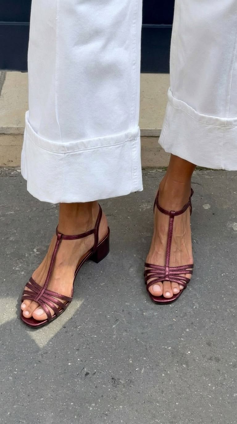 Aurélie| Sandalias doradas  elegancia para el día a día