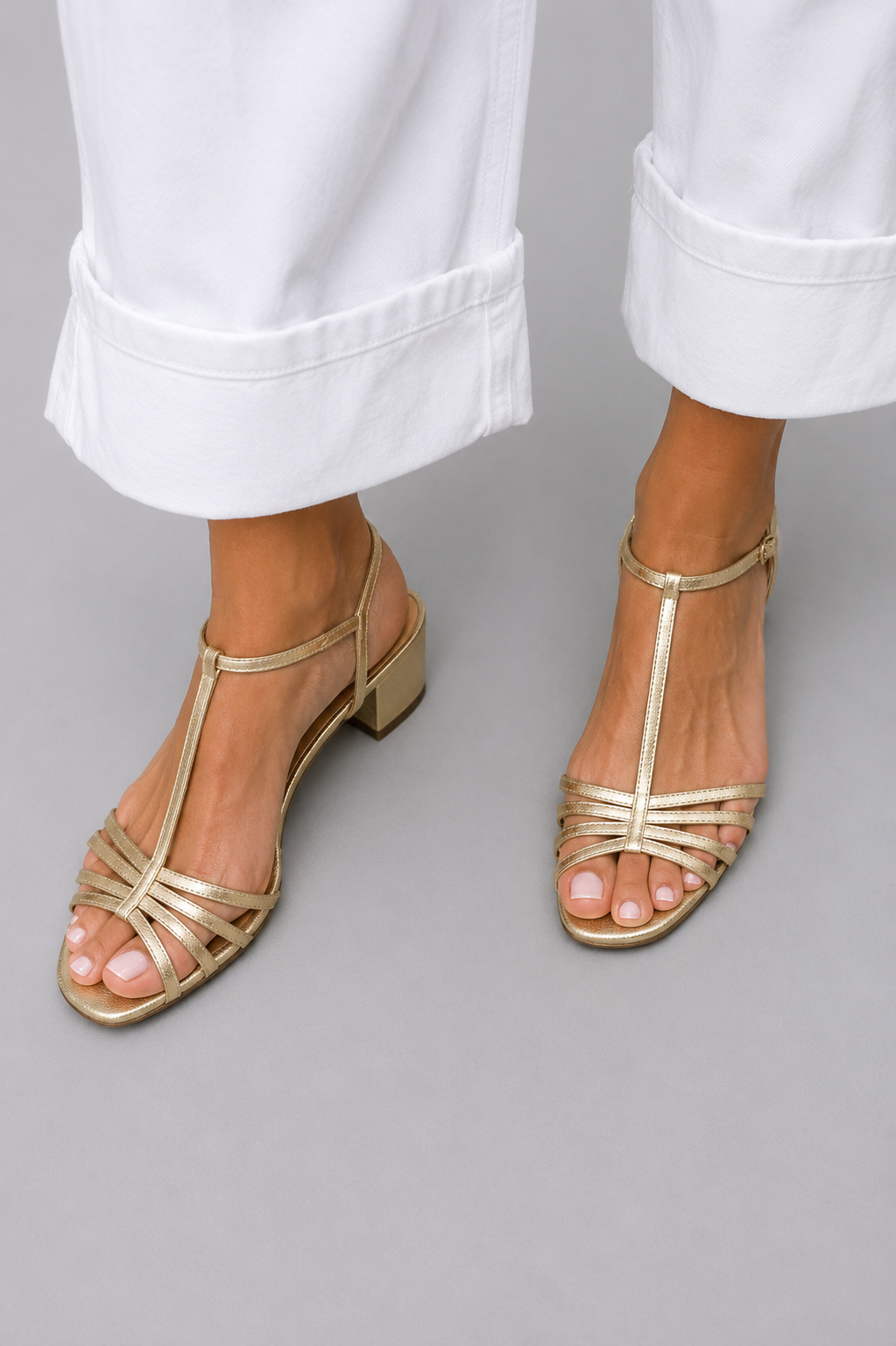 Aurélie| Sandalias doradas  elegancia para el día a día