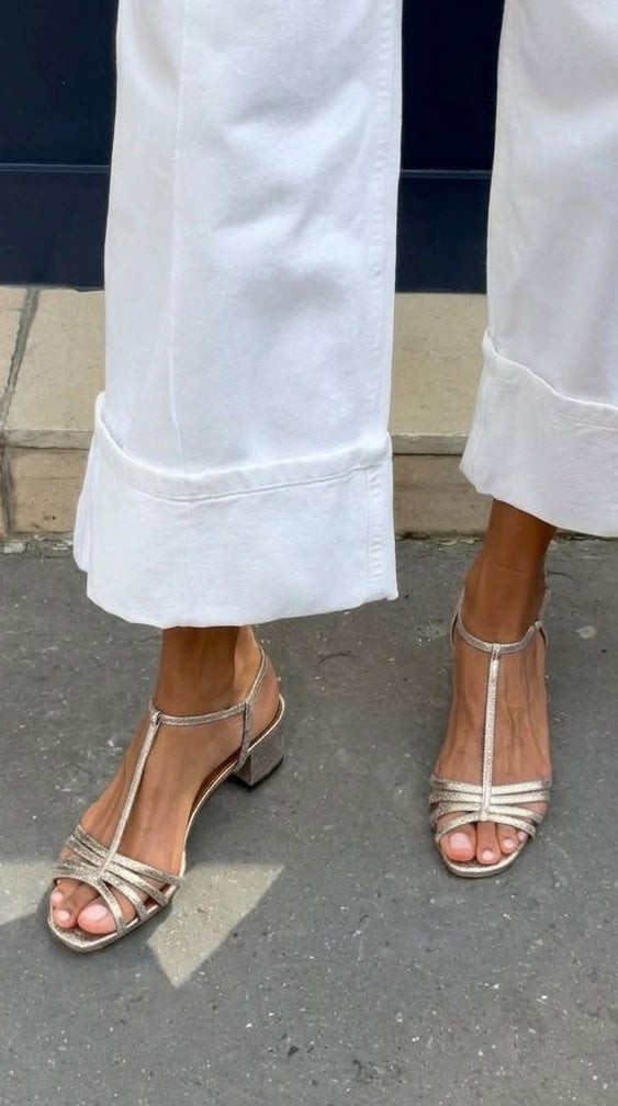 Aurélie| Sandalias doradas  elegancia para el día a día